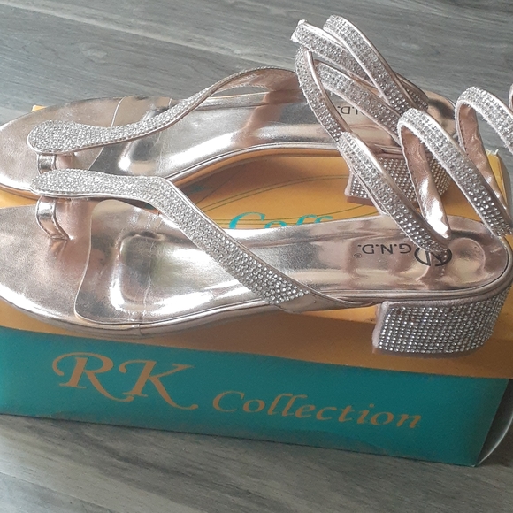 Diamond studded sandals - Picture 3 of 3